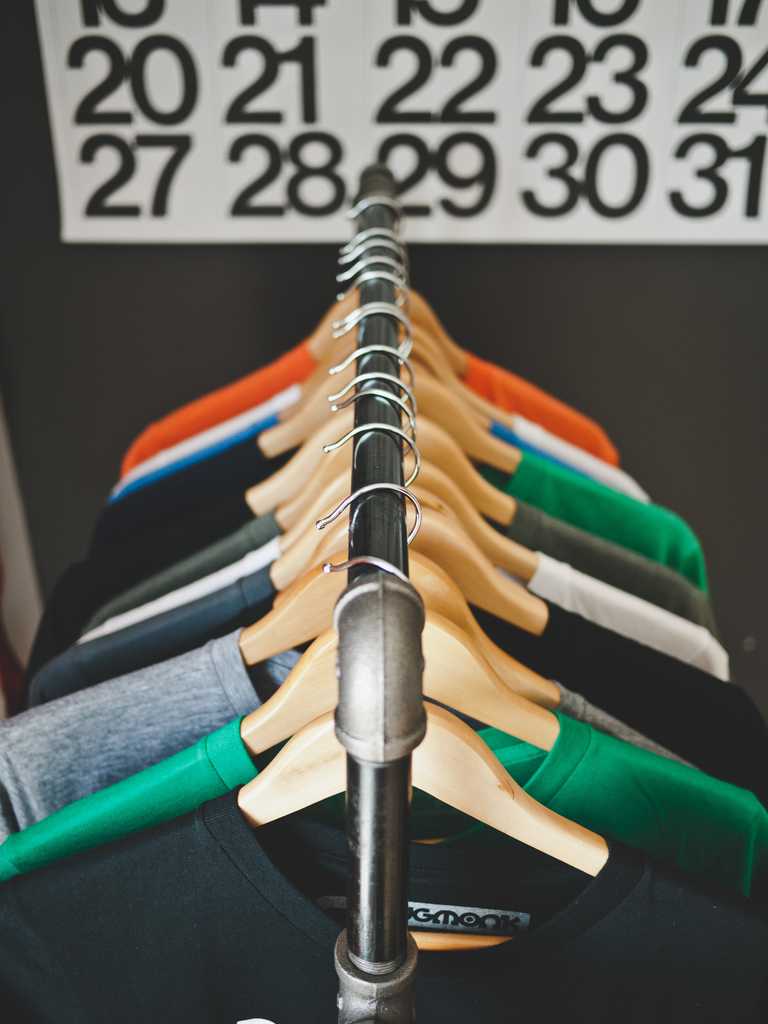 Learn what Pros and Cons of T-Shirt Sizing is
